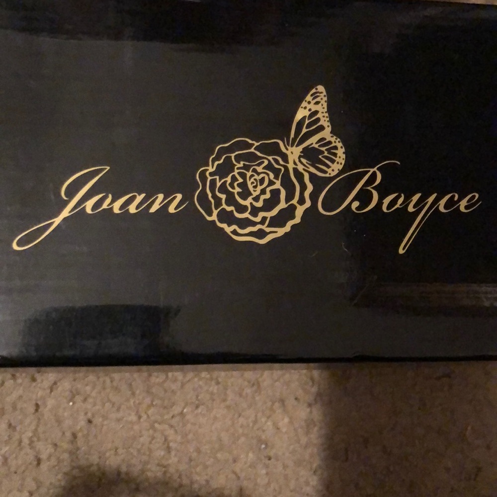 NWB Joan Boyce sz 10 black strappy ruth sandal